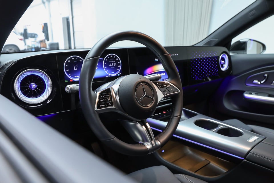 Mercedes CLA350 EQ Progressive Premium 4Matic 4d