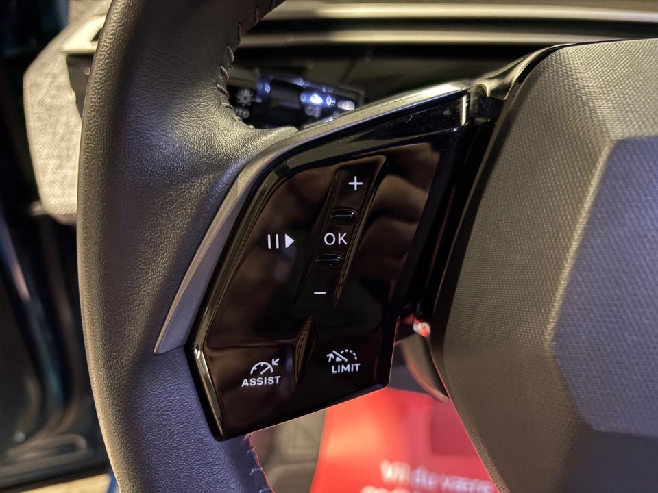 Peugeot e-5008 77 Allure 7prs 5d