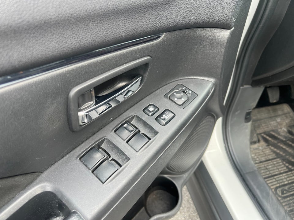 Mitsubishi ASX 1,6 Invite 5d