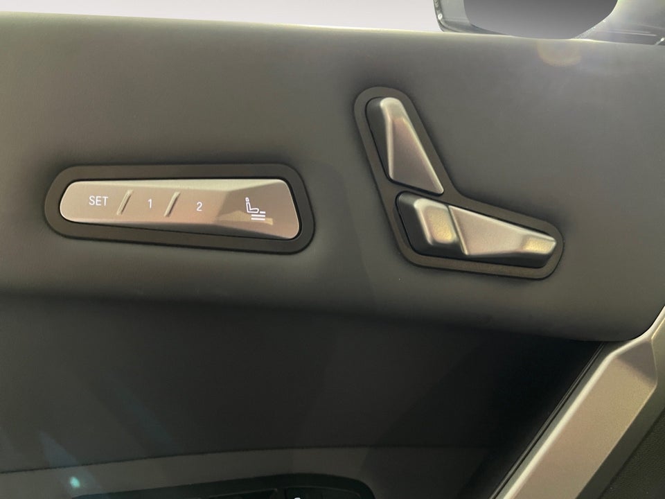BMW iX xDrive60 Fully Charged 5d