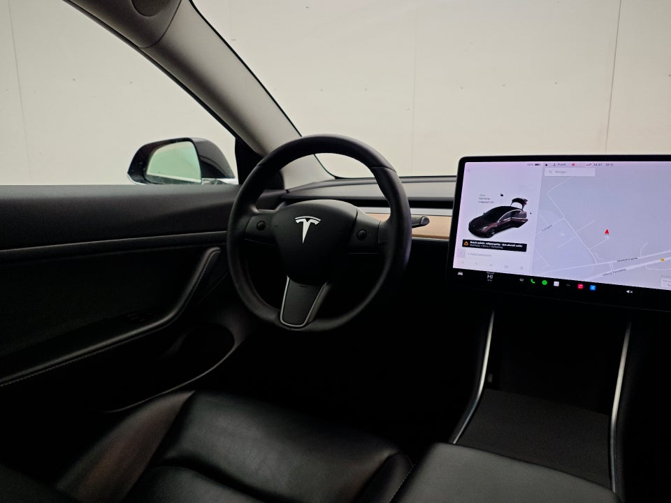 Tesla Model 3 Standard Range+ RWD 4d