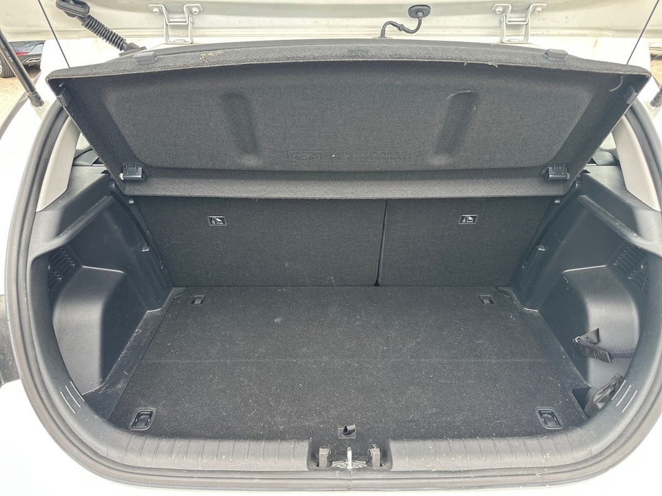 Hyundai i20 1,0 T-GDi Essential DCT 5d
