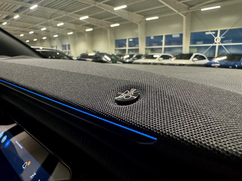 Ford Explorer 82 Premium Extended Range 5d