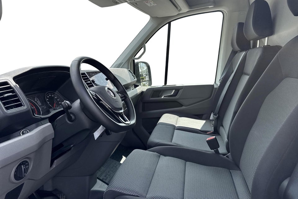 VW Crafter 35 2,0 TDi 177 Kassevogn L5H3 aut.