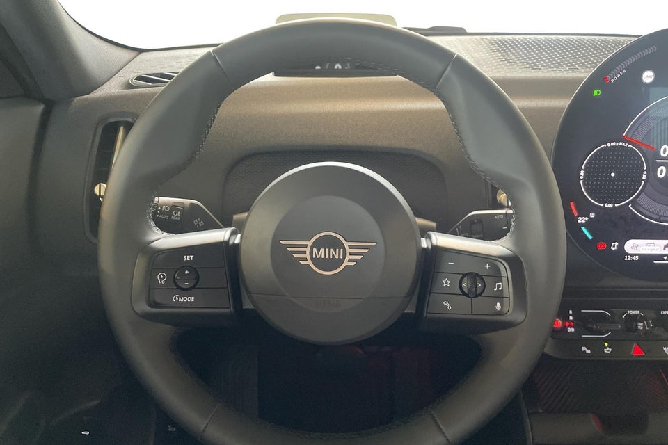 MINI Countryman E Essential Trim XS 5d