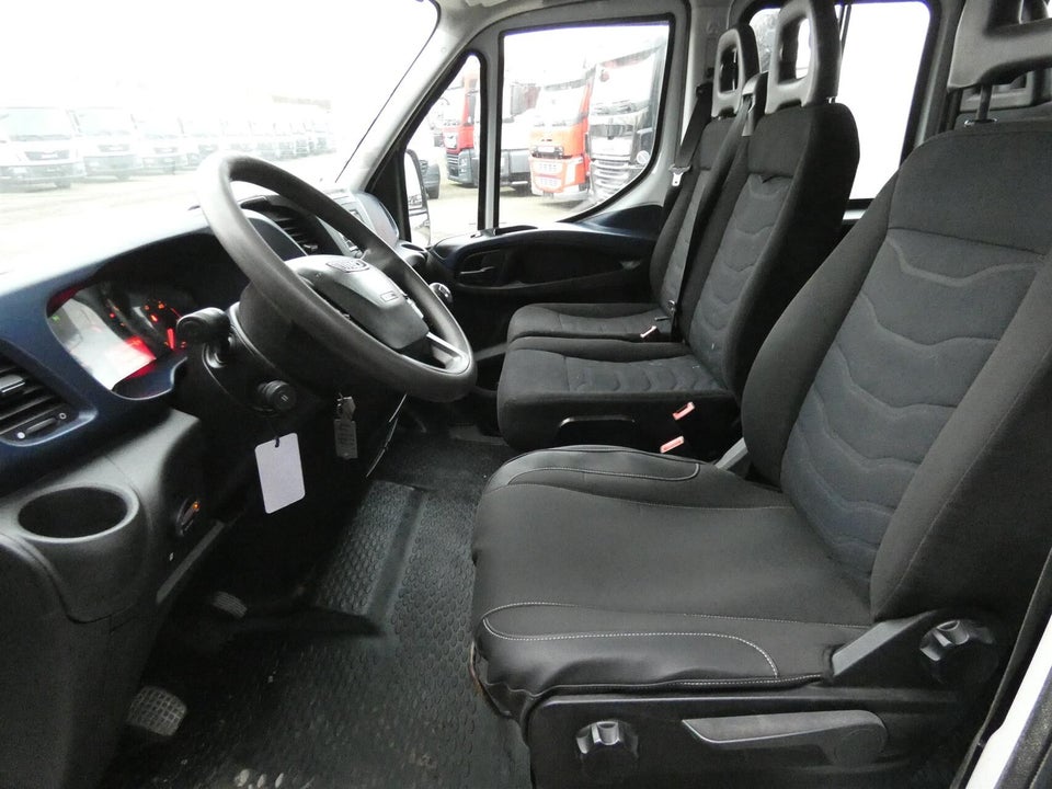 Iveco Daily 2,3 35S14 Mandskabsvogn m/lad 4d