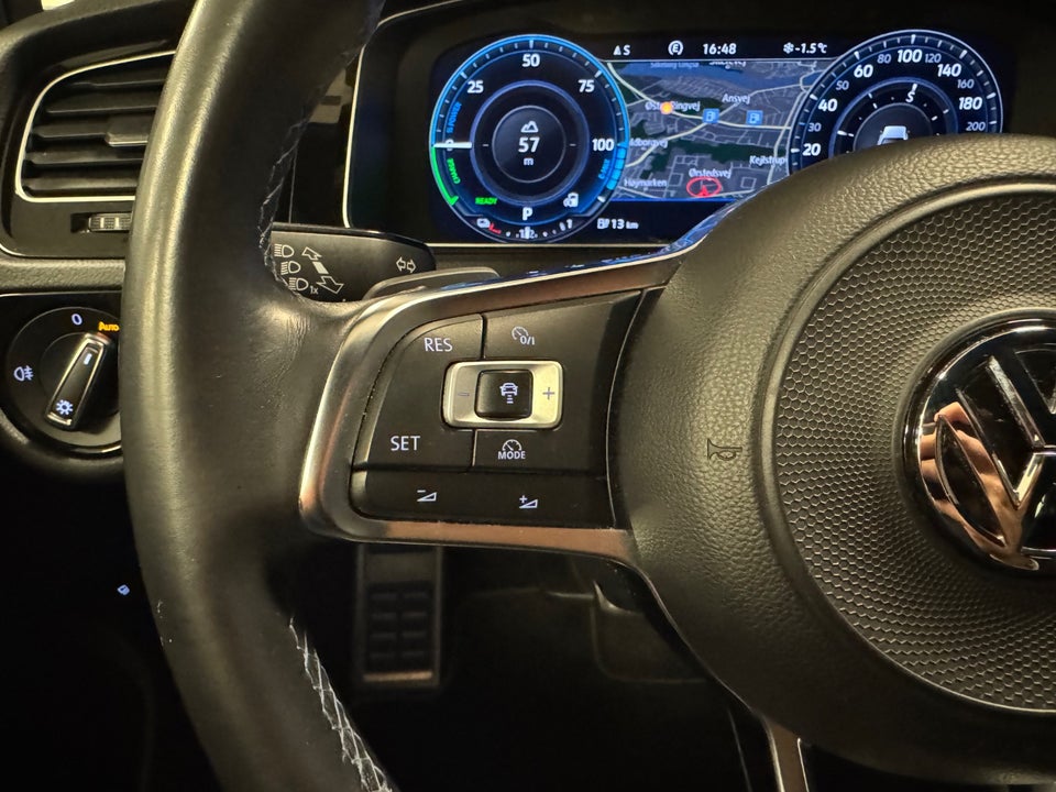 VW Golf VII 1,4 GTE DSG 5d