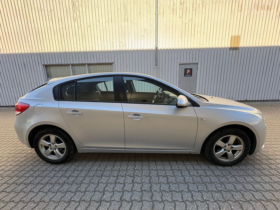 Chevrolet Cruze 1,8 LT 5d
