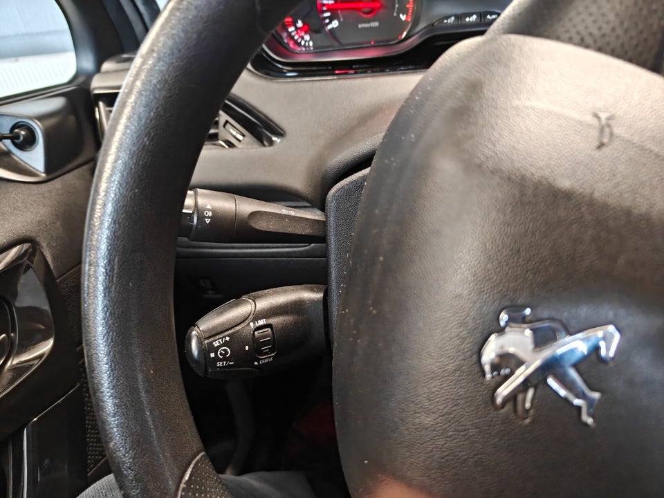 Peugeot 208 1,0 VTi Access 5d