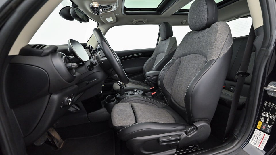 MINI Cooper SE Camden Edition 3d