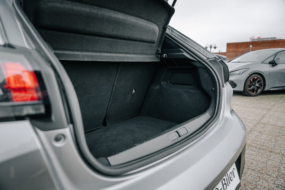 Peugeot e-208 50 Active 5d