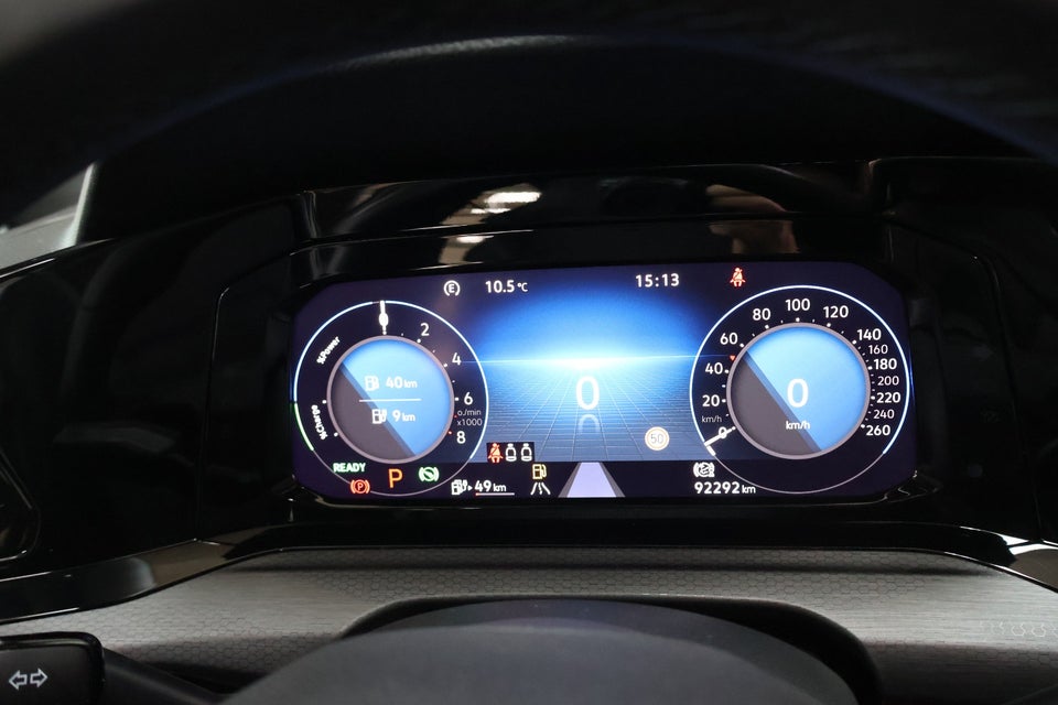 VW Golf VIII 1,4 GTE DSG 5d