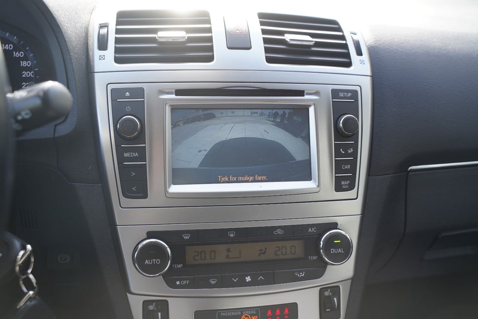 Toyota Avensis 2,0 D-4D T2 Premium stc. 5d