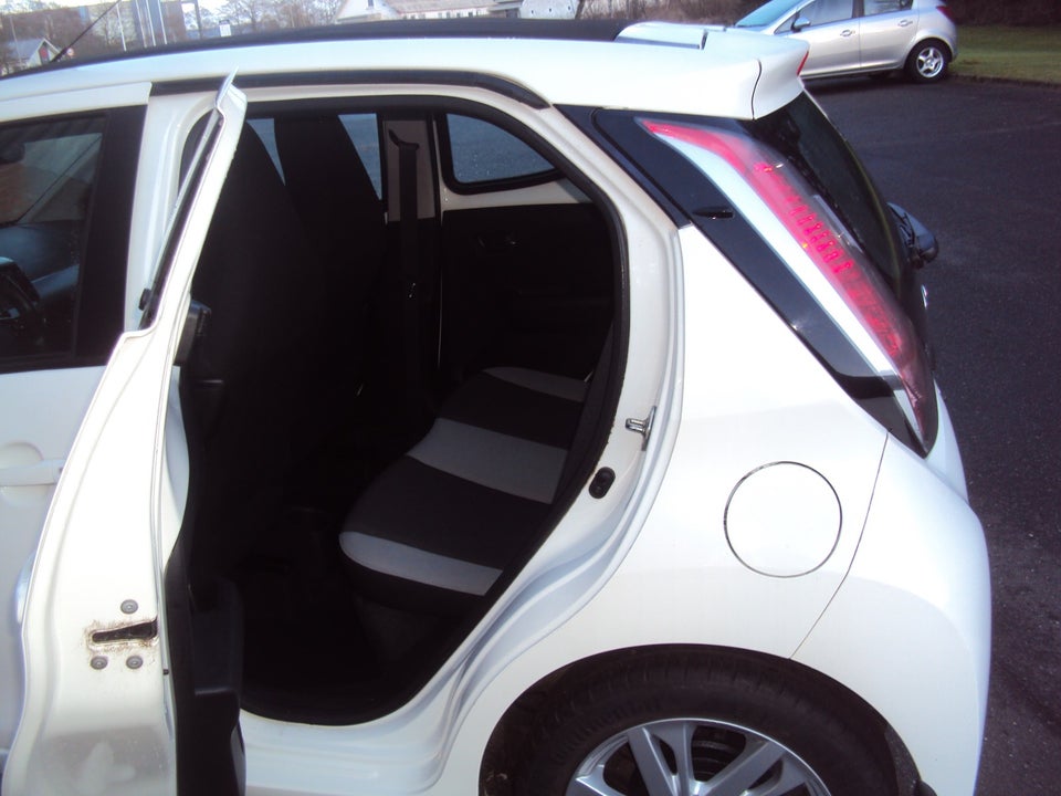 Toyota Aygo 1,0 VVT-i x-sky 5d