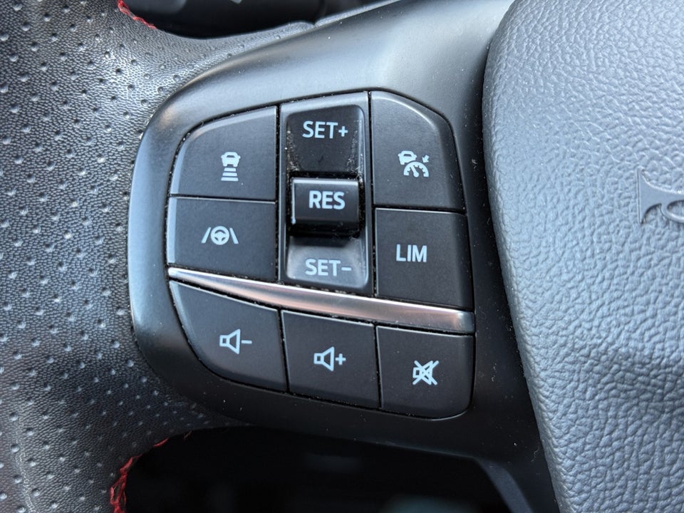 Ford Kuga 2,5 PHEV ST-Line X CVT 5d