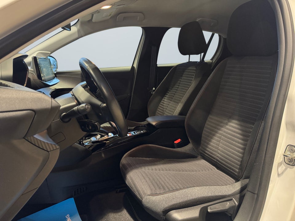 Peugeot e-208 50 Active 5d