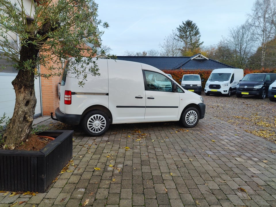 VW Caddy 1,6 TDi 75 BMT Van 4d