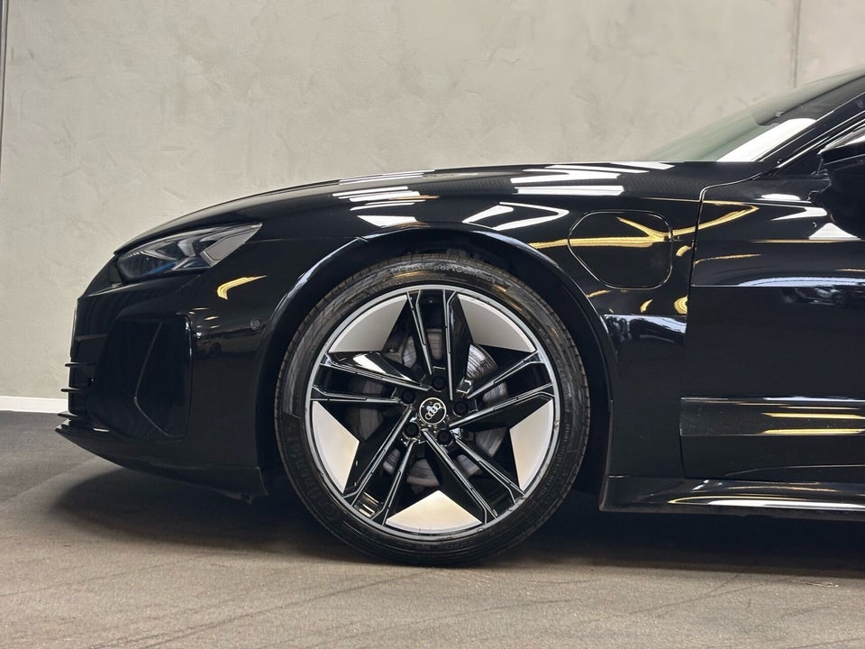 Audi e-tron GT quattro 4d