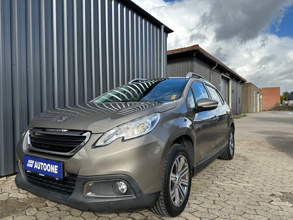 Peugeot 2008 1,2 VTi 82 Allure Sky 5d