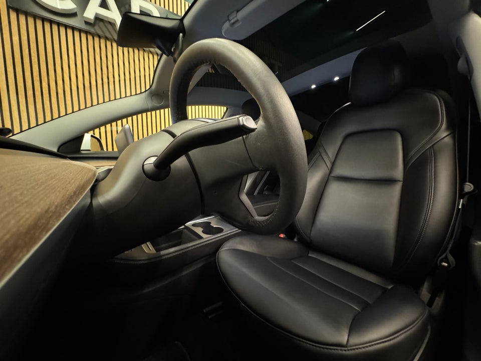 Tesla Model 3 Long Range AWD 4d