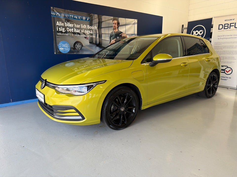 VW Golf VIII 1,4 eHybrid DSG 5d