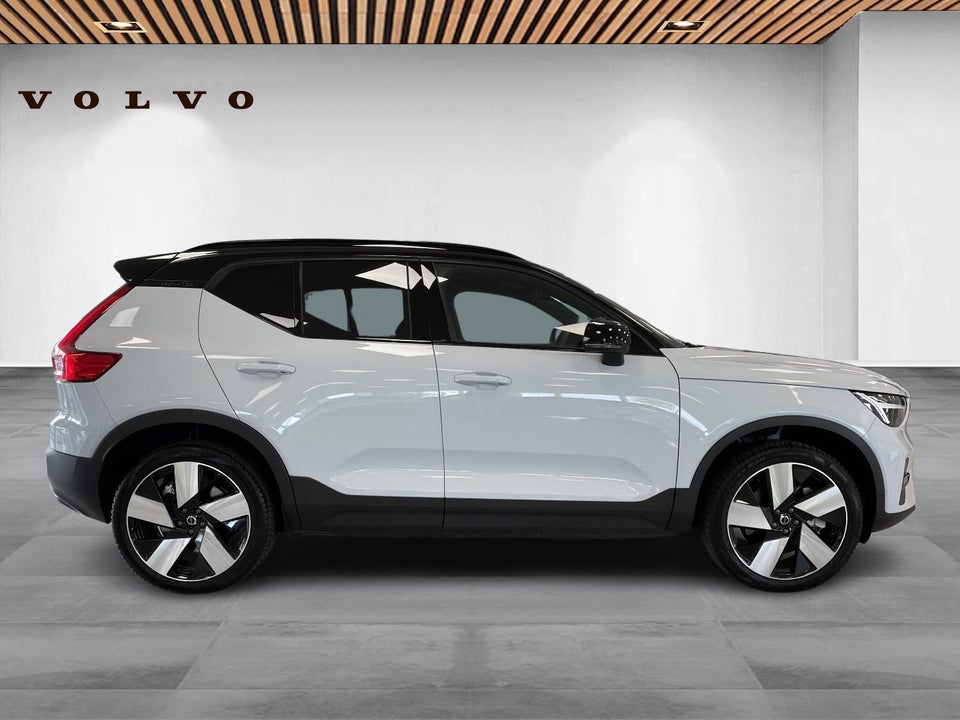 Volvo XC40 ReCharge Extended Range Plus 5d