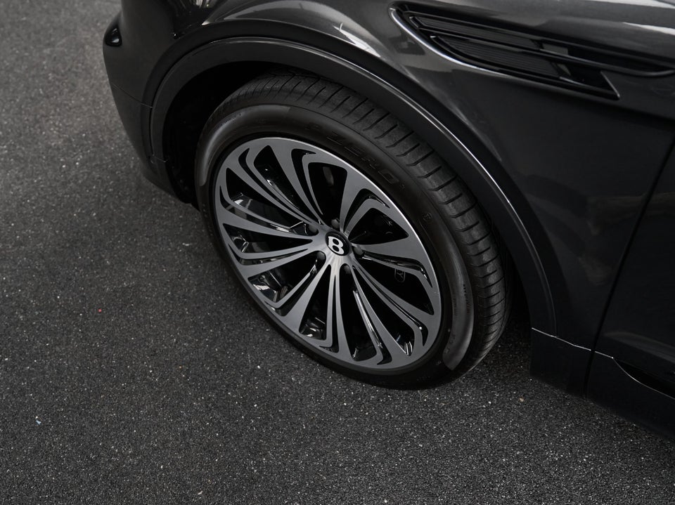 Bentley Bentayga 4,0 V8 Azure aut. 5d