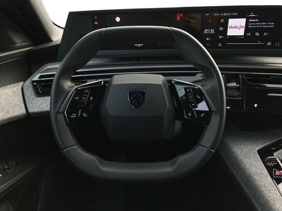 Peugeot e-5008 77 Allure 7prs 5d