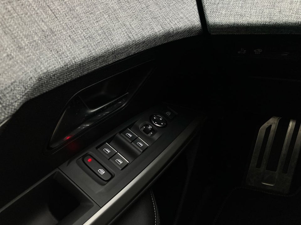 Peugeot e-5008 77 GT Pack 7prs 5d