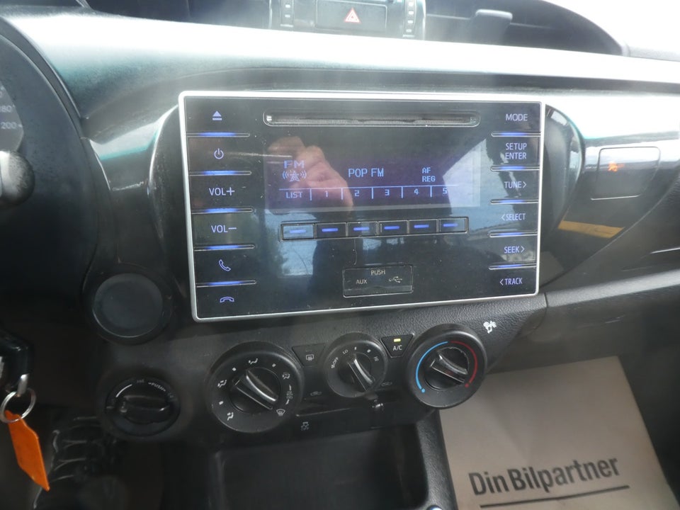 Toyota HiLux 2,4 D-4D 150 T2 Db.Kab 4x4 4d