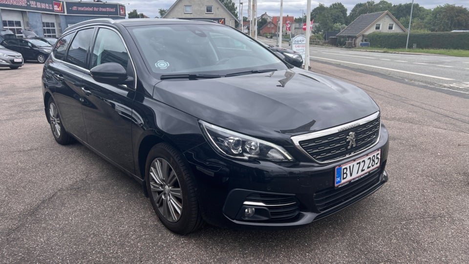 Peugeot 308 1,6 BlueHDi 120 Allure Sky SW 5d