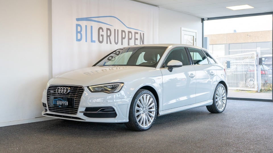 Audi A3 1,4 e-tron S-line Sportback S-tr. 5d