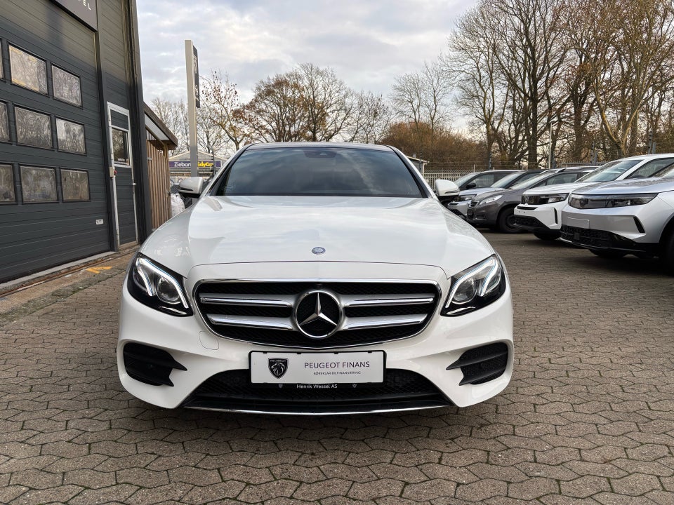 Mercedes E220 d 2,0 AMG Line aut. 4d