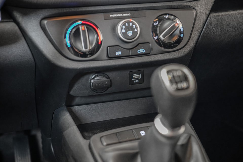 Hyundai i10 1,0 MPi Essential 5d