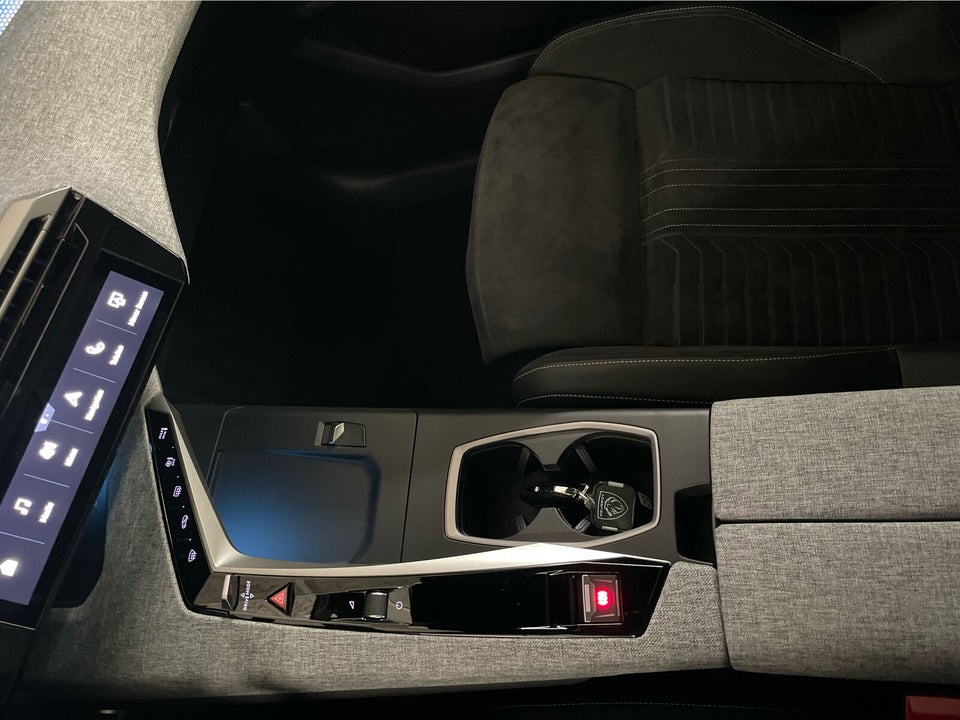 Peugeot e-5008 77 GT Pack 7prs 5d