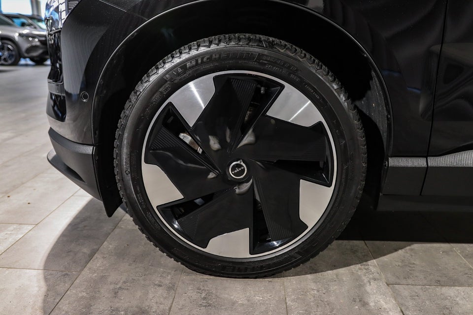 Volvo EX30 Extended Range Ultra 5d