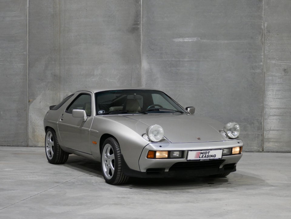 Porsche 928 4,7 S aut. 3d