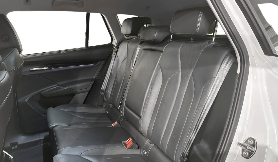 Skoda Enyaq 60 iV Suite 5d