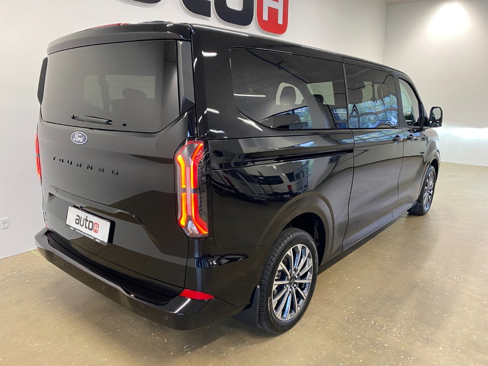 Ford Tourneo Custom 340L 2,5 PHEV Titanium X CVT