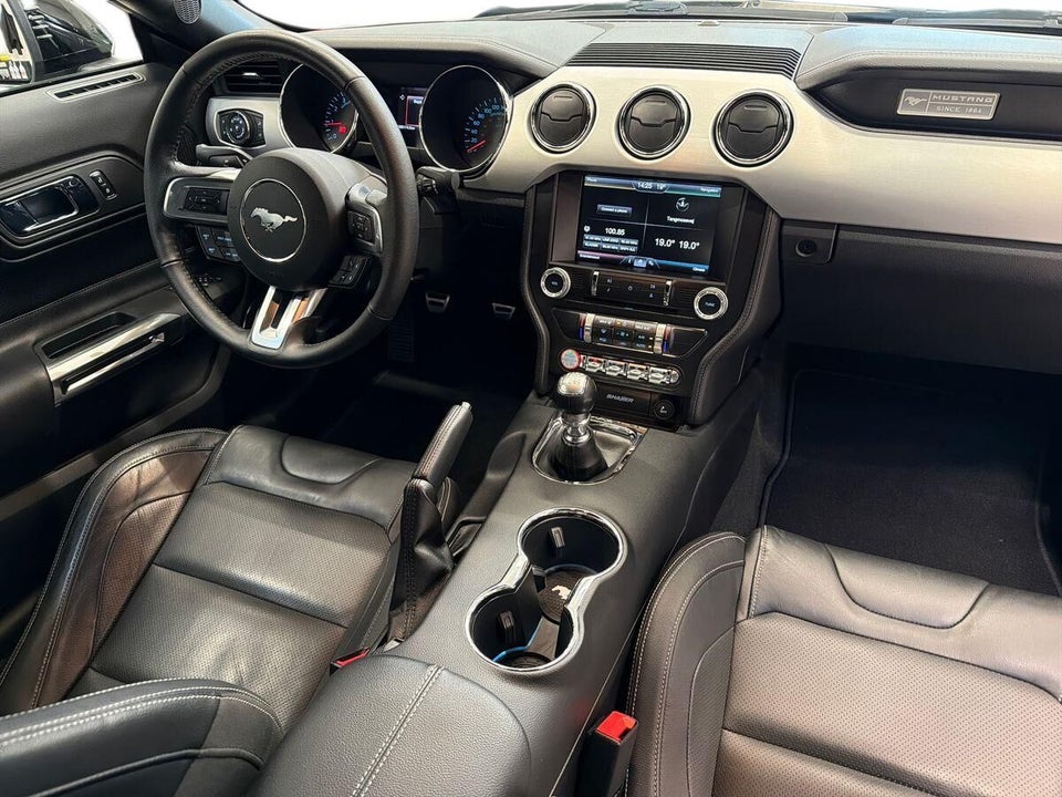 Ford Mustang 5,0 V8 GT Fastback 2d