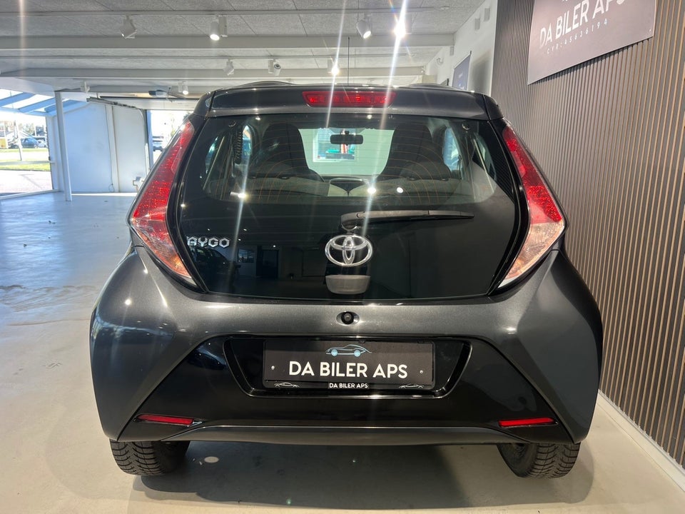 Toyota Aygo 1,0 VVT-i x-play 5d