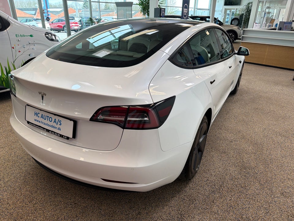 Tesla Model 3 RWD 4d