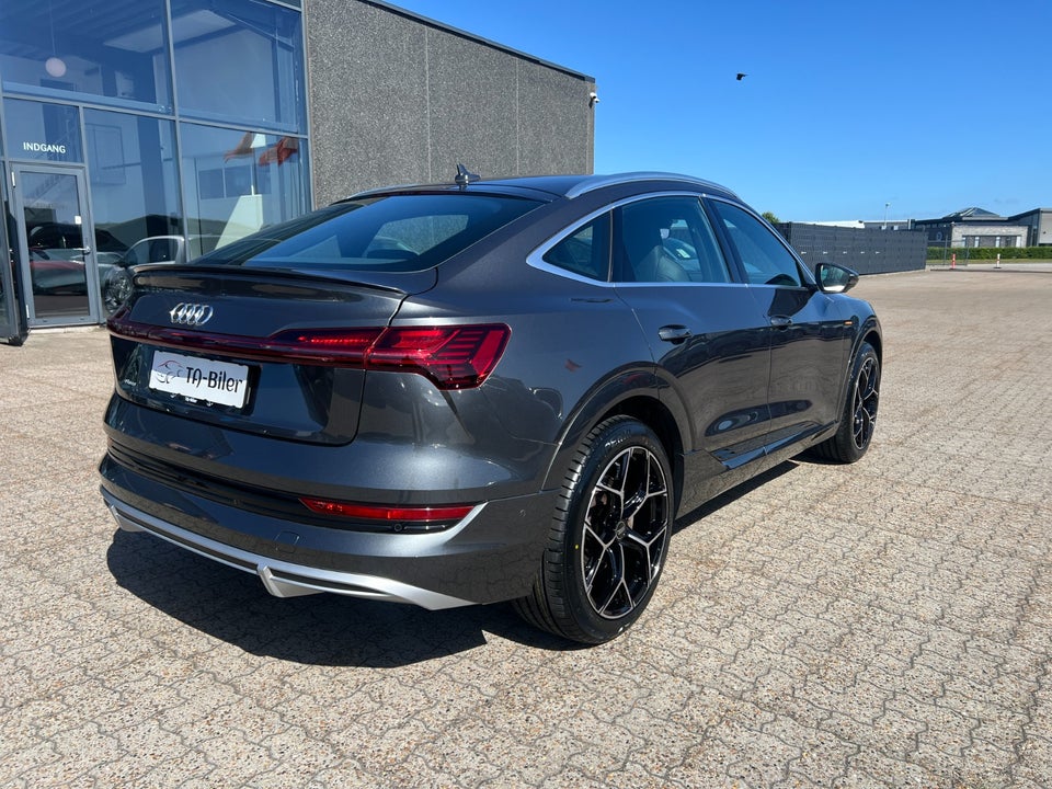 Audi e-tron 55 S-line Sportback quattro 5d