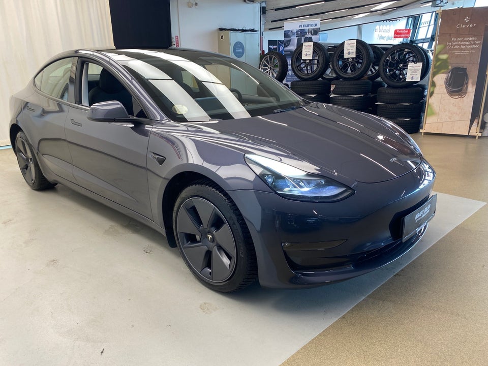 Tesla Model 3 Long Range AWD 4d