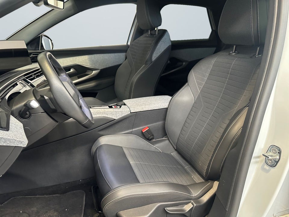 Peugeot e-3008 77 Allure 5d
