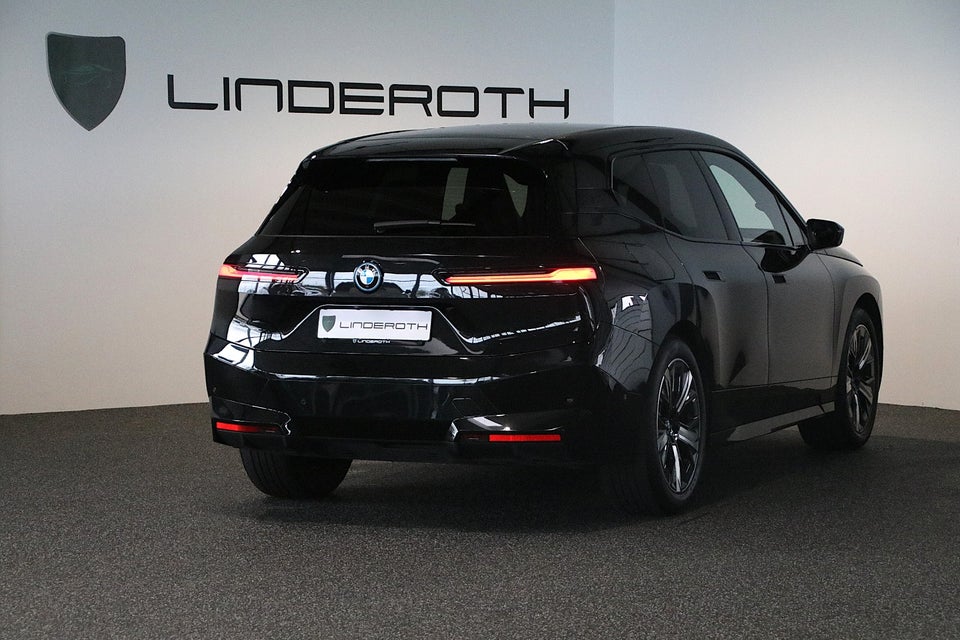 BMW iX xDrive40 Sport 5d