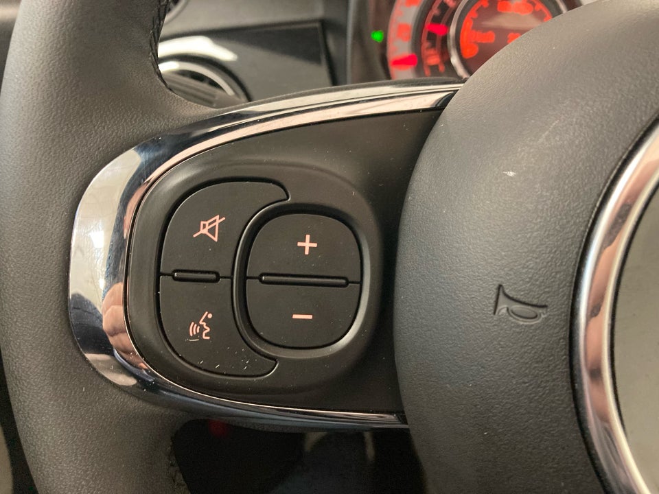 Fiat 500C 1,0 Hybrid Dolcevita 2d