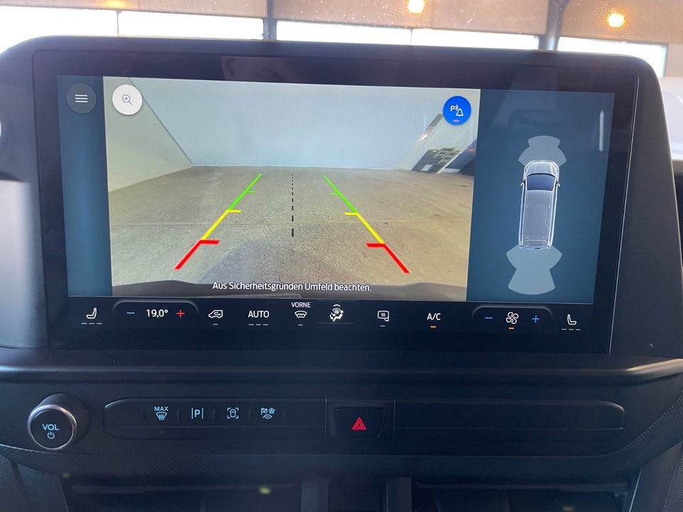 Ford Transit Custom 320L 2,0 EcoBlue Trend