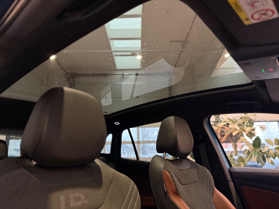 VW ID.4 77 Pro Performance Tech 5d