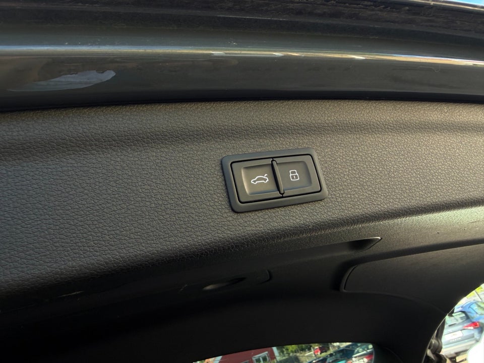 Audi Q3 45 TFSi e Attitude plus S-tr. 5d